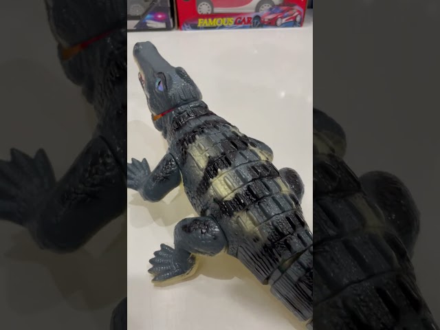 Electric RC Crocodile – Realistic 3D Eyes & Sound | ASMR Short