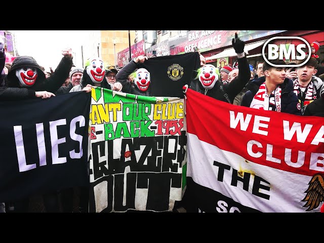 WE WANT OUR FOOTBALL CLUB BACK! 🗣 | Manchester United fans protest Glazers and Ratcliffe