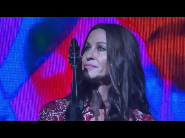 Alanis Morissette - Smiling (Live at Mohegan Sun, 10-2-26) (4K HDR, HQ Audio)