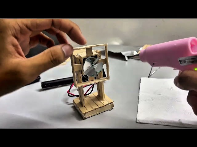 DBS 10042 - ENGINEERING SCIENCE  (MINI PROJECT)RENEWABLE ENERGY (SOLAR ENERGY)
