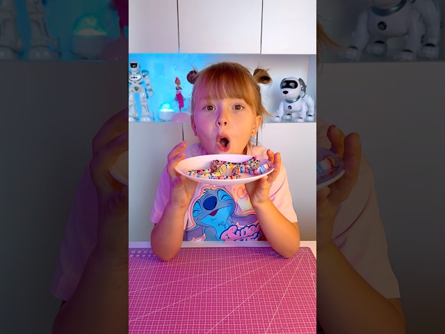 Moving Paper Worm DIY 🐛 Fun Tissue Craft for Kids #shorts #diyforkids #kidsart #experiment