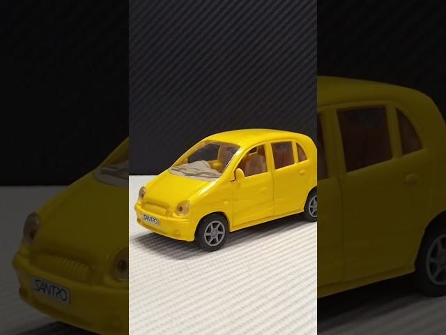 Hyundai Santro | 1:32 scale Centy Toys