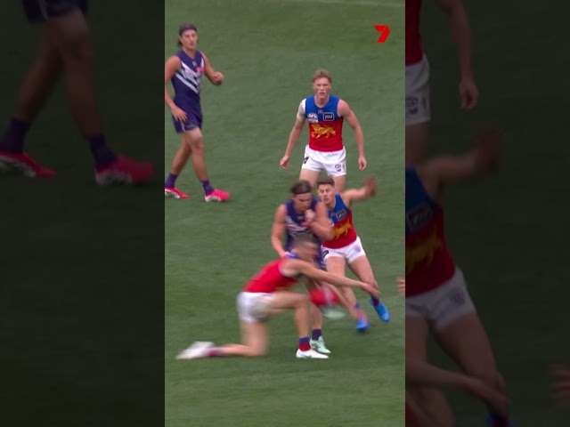 Josh Dunkley DOUBLE SMOTHER! 😱