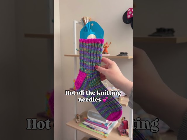 My finished knit sock reveal with gorgeous hand dyed yarn 🥹 now onto the second one! #sockknitting