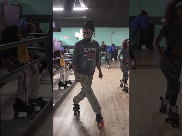 Crazy legs🤯 #stl #rollerskating #skatelyfe