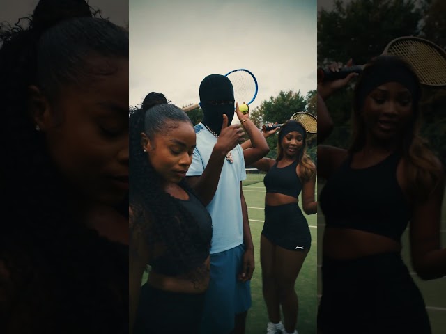 SERENA WILLIAMS OUT NOW!! 🎾