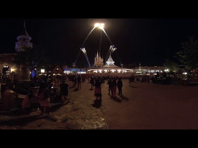 Happily Ever After from behind the castle in 4K / 360 / VR (5/13/2017)