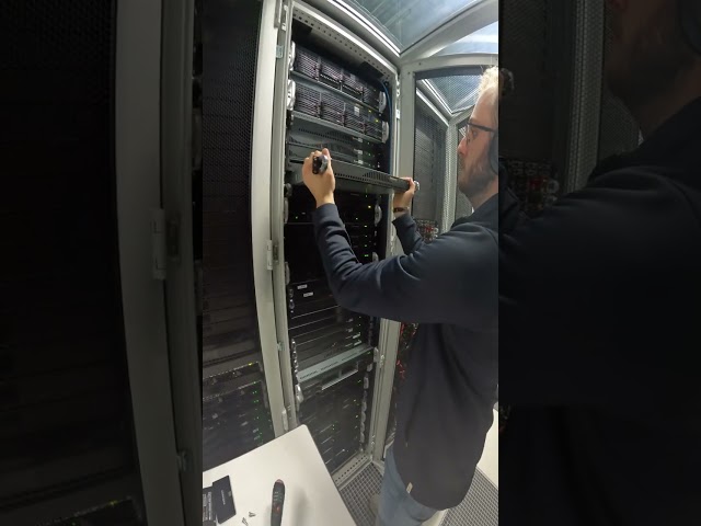 Another day in a datacenter #SSD #Datacenter #shorts