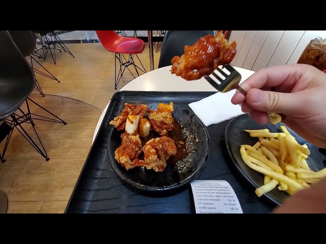 Fried chicken & Korean tteokbokki @ Chesters Chicken Thailand