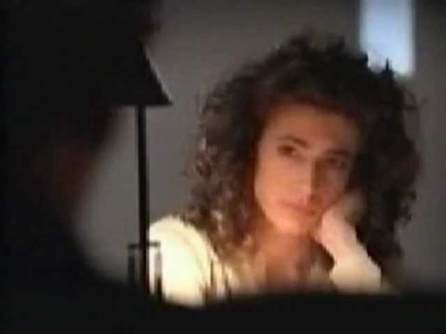Claudia Black in "Police rescue" 02
