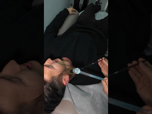 The Art Of Chinese Earwax Removal ๐จ๐ณ
