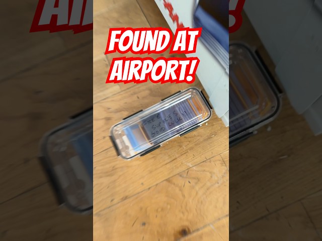 Free Sports Cards at Detroit Airport! (Well…supplies)