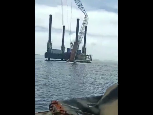 offshore crane fail