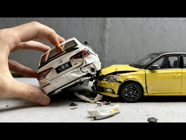 Diecast Cars' Horrible Crash! 😱 Honda Civic and Skoda Fabia Collided!