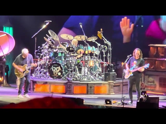 Rush "End of the Show, Anika does a magic trick"  Toronto 13.8.2026