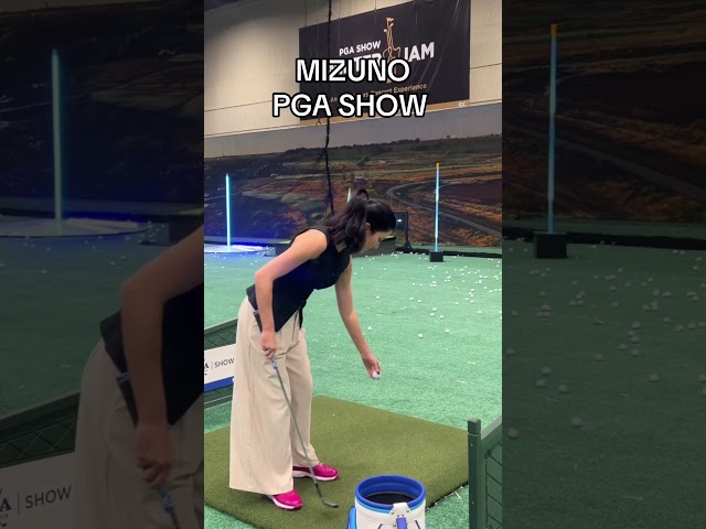 PGA SHOW with Muzino trying their Pro T1 60 degree #pgashow #shorts