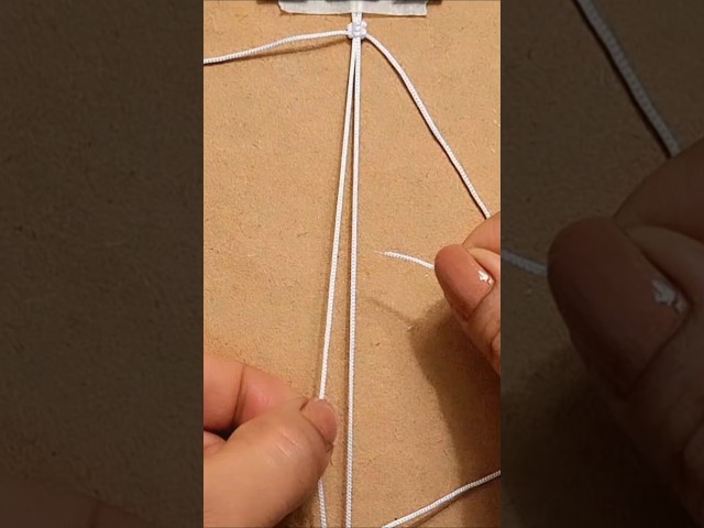 Super Cute bracelet making idea 💡 😍 #shorts #bracelet #macrame #knot #diy