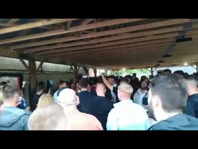 NEW EDINSON CAVANI CHANT by Man Utd fans (longer version) *with lyrics*