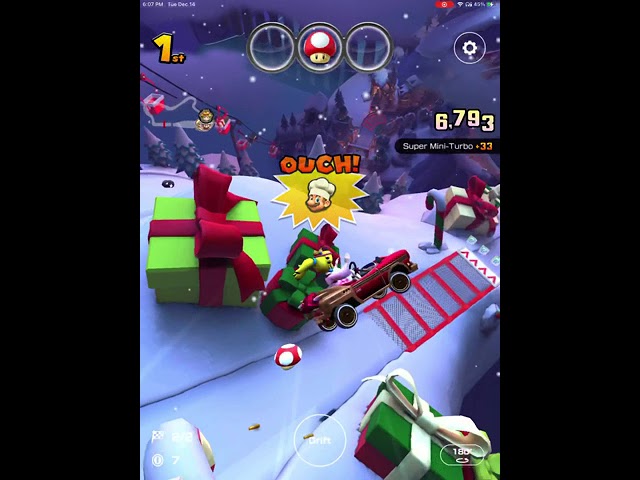 Insane Spiny Shell "Dodge" Mario Kart Tour #shorts
