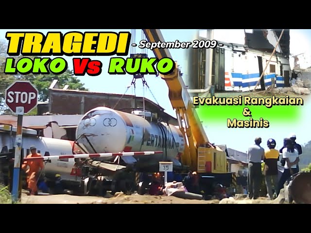 Train vs. shophouse evacuation in Lawang past ❗️❗️