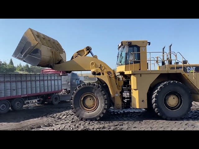 Caterpillar 990 Wheel Loader Loading Coal On Lorries - S.G.M Melidis