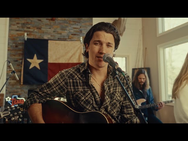 Drake Milligan - She (Living Room Sessions)