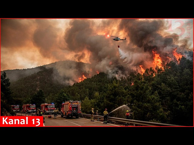 Firefighters tackle wildfire in Spain's Valencia region