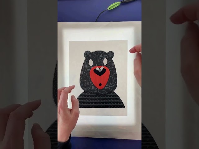 Bear with a Fly on His Nose - applique pattern - time lapse assembly