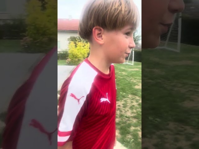Wir spielen Fußball 