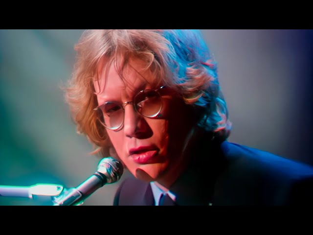 Warren Zevon - Werewolves Of London (Official Music Video) [HD]