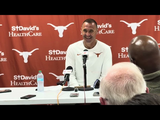 Texas HC Steve Sarkisian Reacts to Win vs. Tennessee, Colin Simmons' Unsportsmanlike Penalty