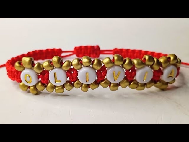 Pulsera personalizada en macramé #manillasdehilo 