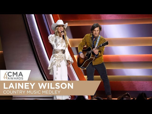 Lainey Wilson - Country Music Medley | 2025 CMA Awards Performance