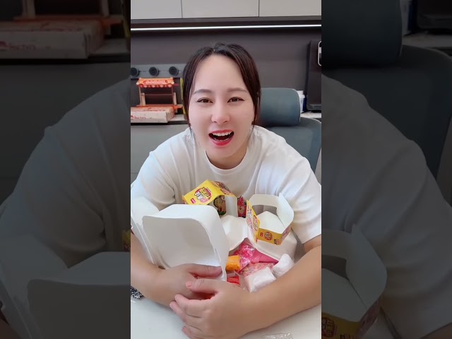 When the burger was opened, useless things came out and then a funny revelation happened.#short