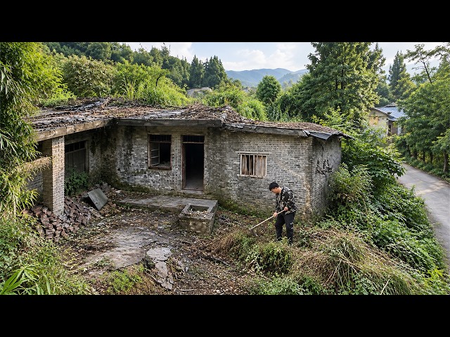Leaving Luxury Apartment, The Man Rebuilt by Hand The Old Countryside House His Grandpa Left