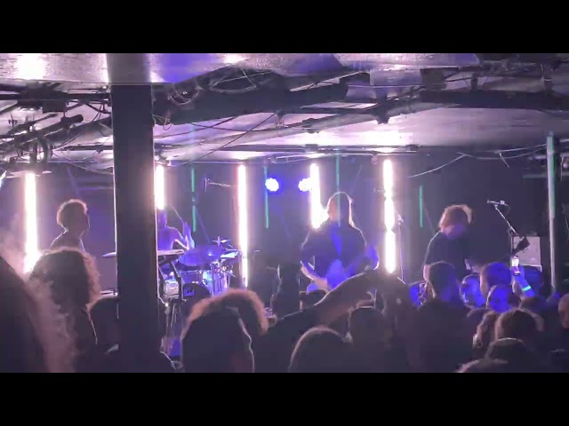 The breakdown from “These Black Claws” by VOLA (live)