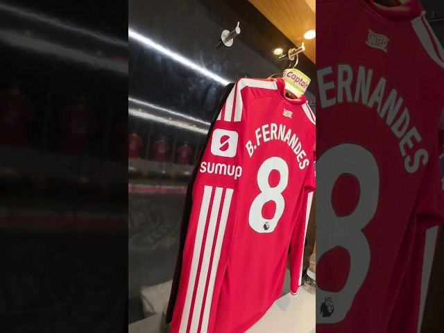 In The Dressing Room… 🪡🔴