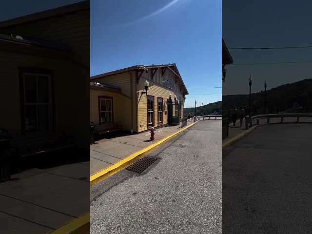 Riding Pittsburgh’s Famous Incline | Stunning Skyline Views! Mt. Washington’s Monongahela Incline