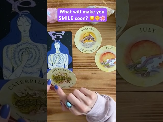 What will make you SMILE soon? 🌞Click link above for full reading!👆🏻#tarotreading #tarot #happy