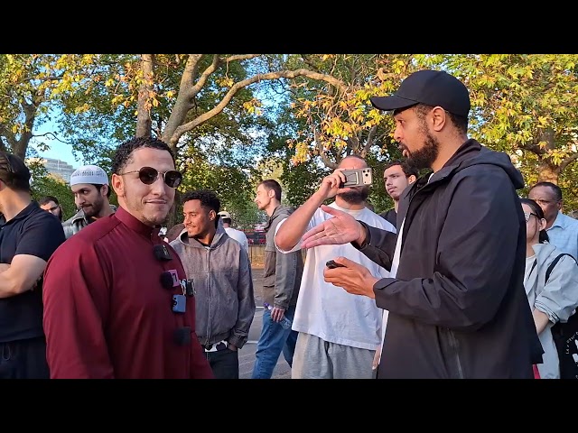 ATHEIST IN DEEP TROUBLE! Shamsi Speakers Corner 