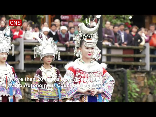 Fashion show in Guangxi displays 'epic' of Miao costumes