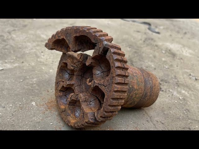 How I Rescued a Travel Motor Disc Snapped Right at the Central Hub! 