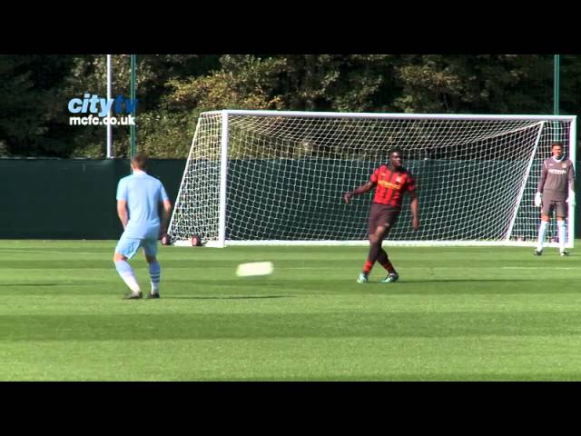 INSIDE CITY 4: Owen Hargreaves plays in-house game for Manchester City and Barcelona are in town.