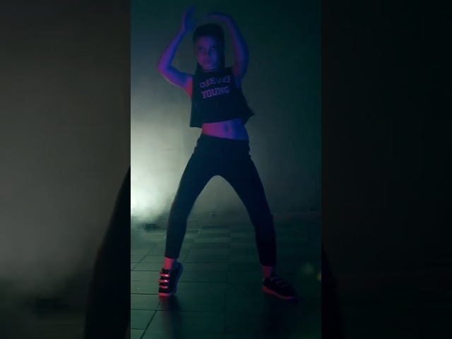 Girl Dancing at The Dance Studio | Hip Hop Dancer | Solo Performance | Contemporary | Music Video