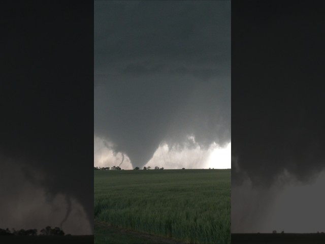 A #tornado intercept to scale #stormchasing #tiv2 #weather #vehicles