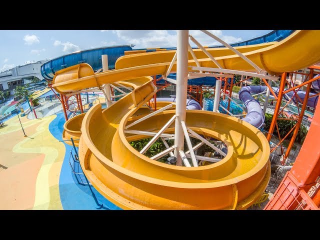 Wild Wild Wet Singapore - The Waterworks (Yellow) | Serpentine Waterslide Onride POV