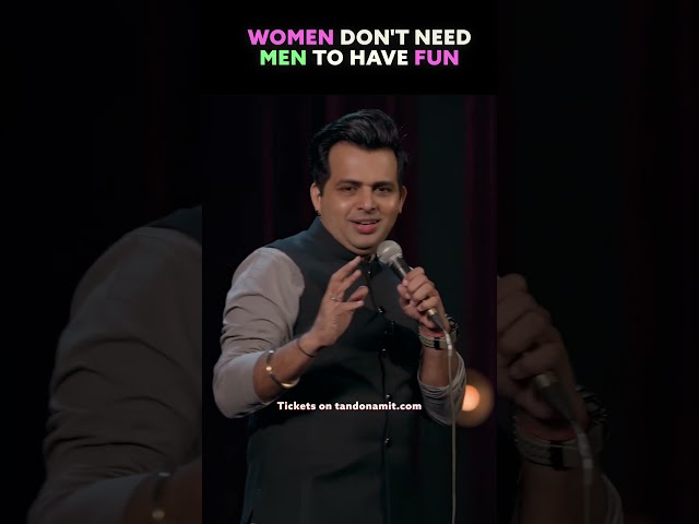 Women don't need Men to have a good time in a club #standupcomedy #funny