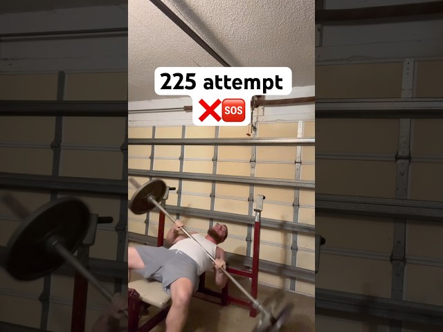 My buddy’s attempt! #benchpress #shorts #gym #gymfails #funny