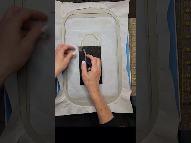 how to make in the hoop sunglasses case. #inthehoop #diychristmasgifts #machineembroidery #shorts