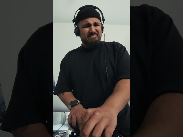 ⬆️ Watch that Bassface in action! Remix of @SammyVirji got us hyped! #ukg #ukgarage #remix #dj